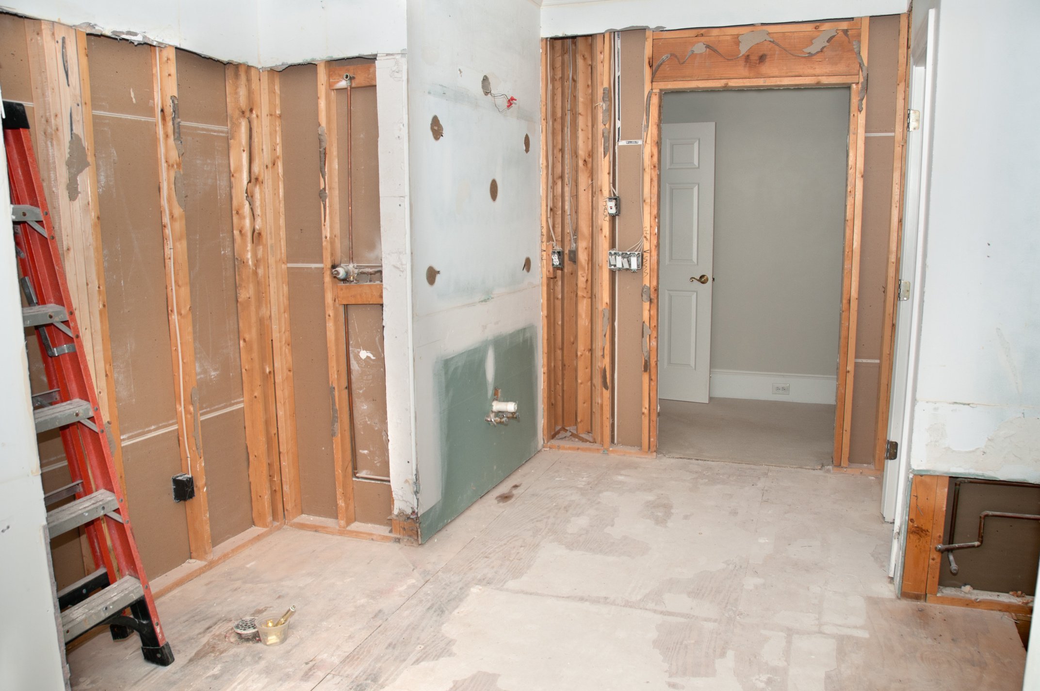 Master Bathroom Remodeling: Demolition Phase